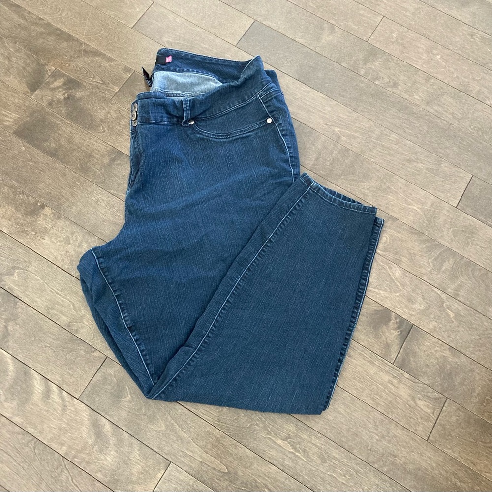 Torrid Size 28XT (Extra Tall) Blue Skinny Jeans with 3 Button Inseam 31